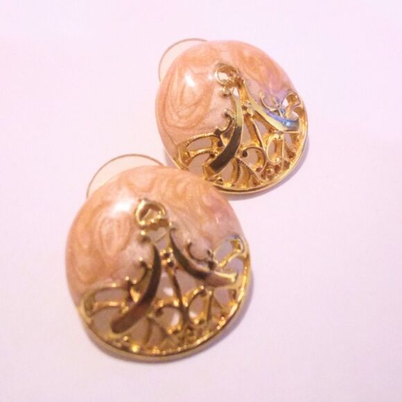 Vintage Petite Sophisticates NOS Gold Tone Enamel Earrings - Picture 3 of 6